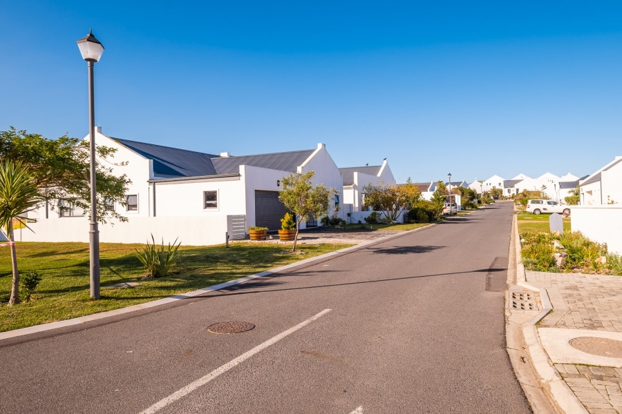 3 Bedroom Property for Sale in Sandbaai Western Cape